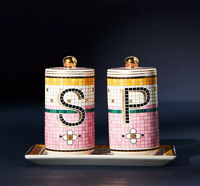 pink salt and pepper shakers for pink home decor